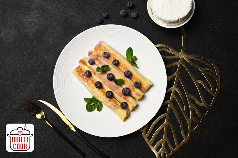 Cheese and blueberry crepes