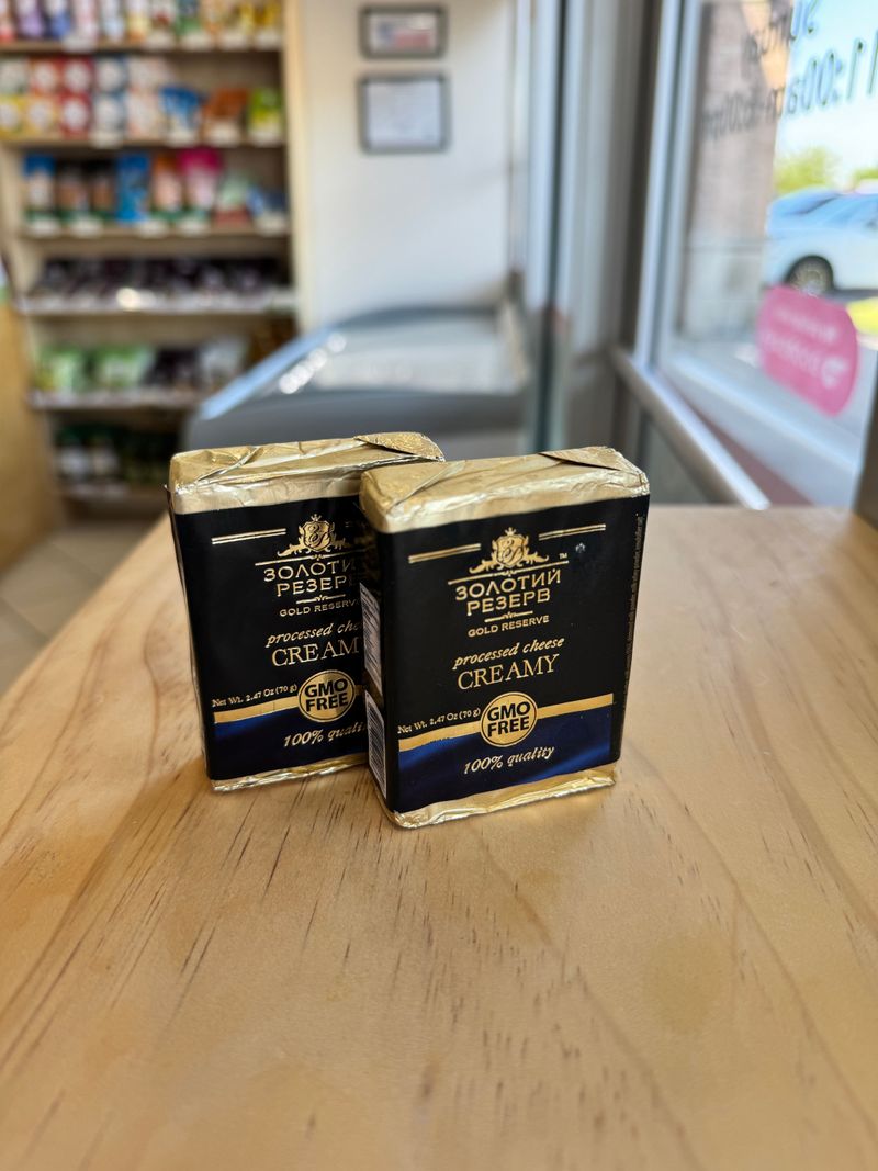Processed cheese Creamy "Gold reserve"  Net weight: 70 g
